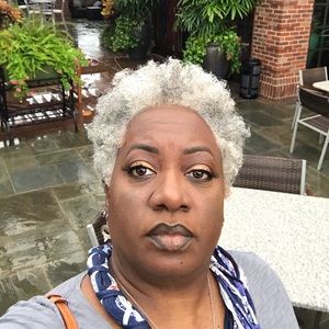 Meet your Posher, Nelvia